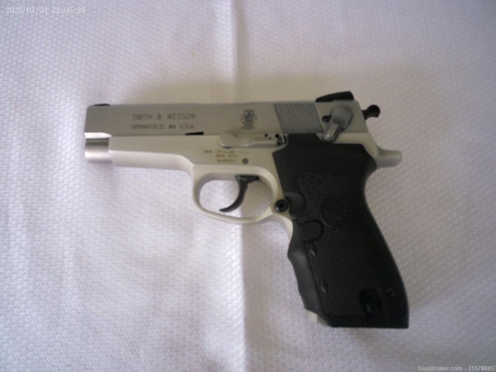 Smith & Wesson Model 410S Value Series 3rd Gen, .40S&W, 4" Barrel-img-0