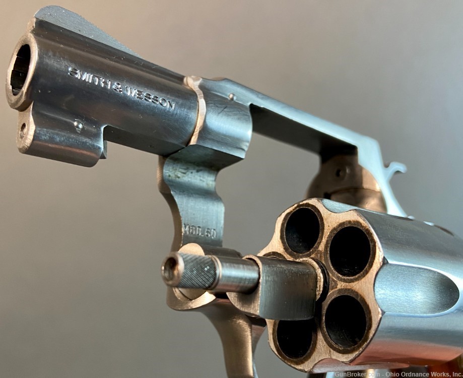 Smith & Wesson S&W Model 60 Chief's Special Snub Nose Revolver-img-22