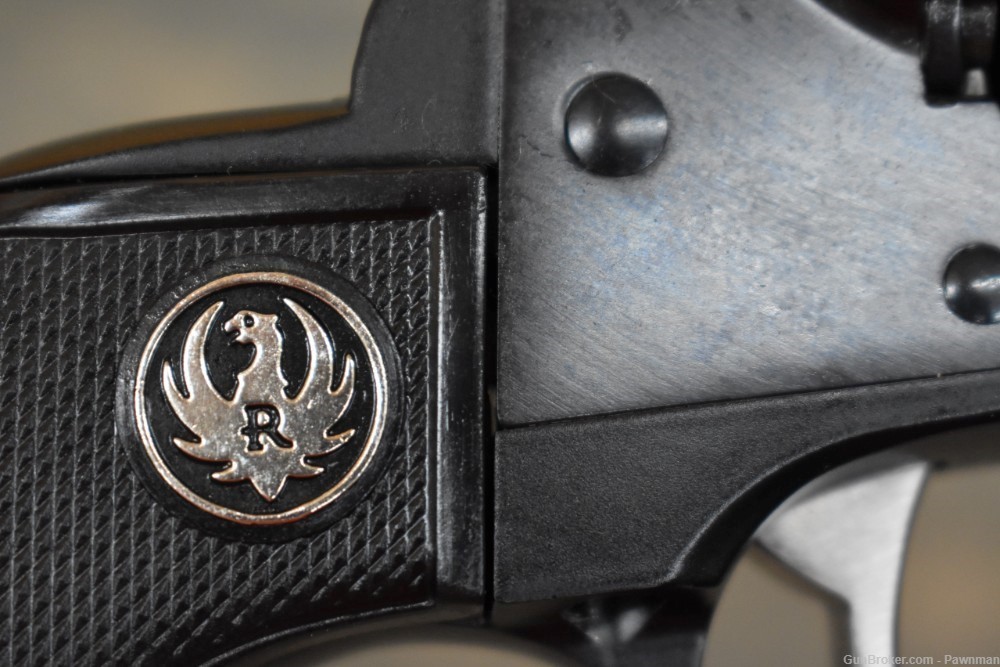 New Model Ruger Blackhawk in 45LC - Like New-img-4