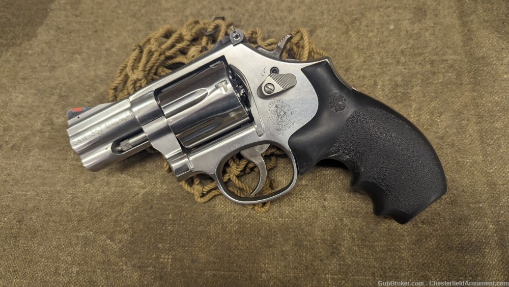 Smith & Wesson 686 2.5" bbl .357 Mag w/orig box-img-1