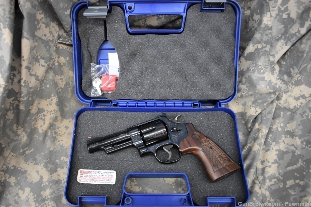 S&W Engraved Model 29-10 in .44 Mag  Unfired w/box & case!-img-12