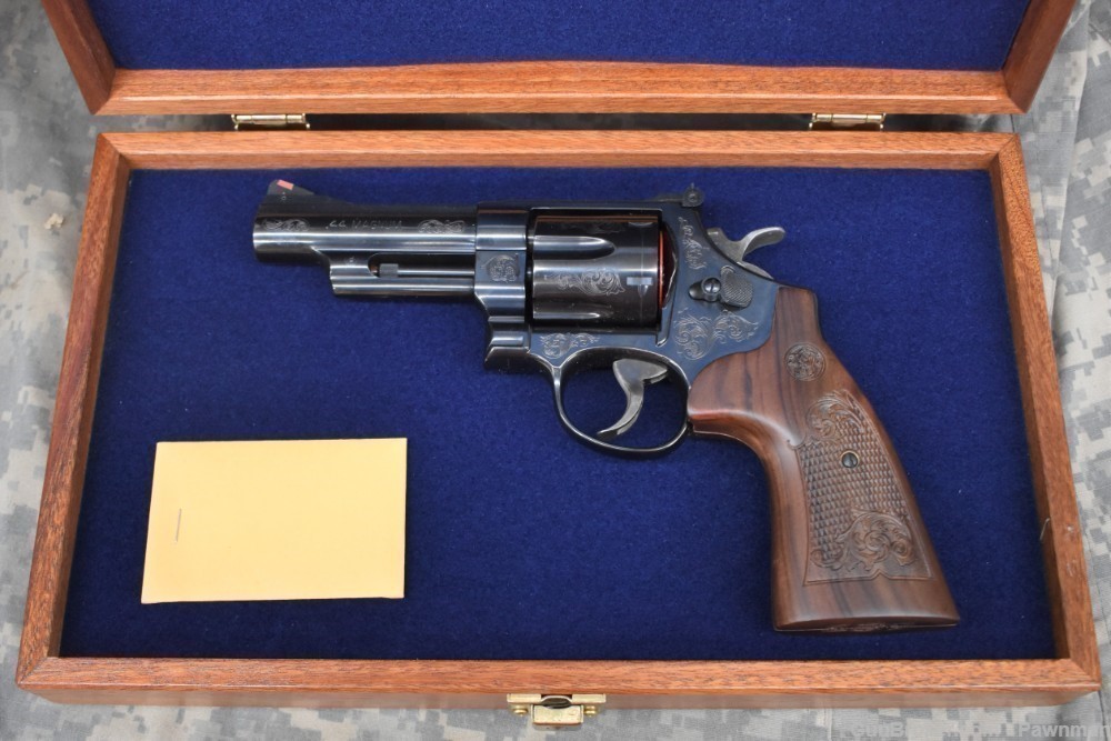 S&W Engraved Model 29-10 in .44 Mag  Unfired w/box & case!-img-16