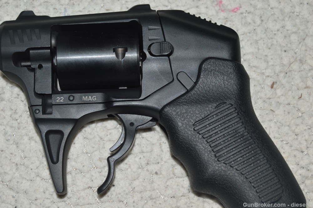 NEW Standard Manufacturing S333 Thunderstruck Volleyfire 22 Magnum Revolver-img-12