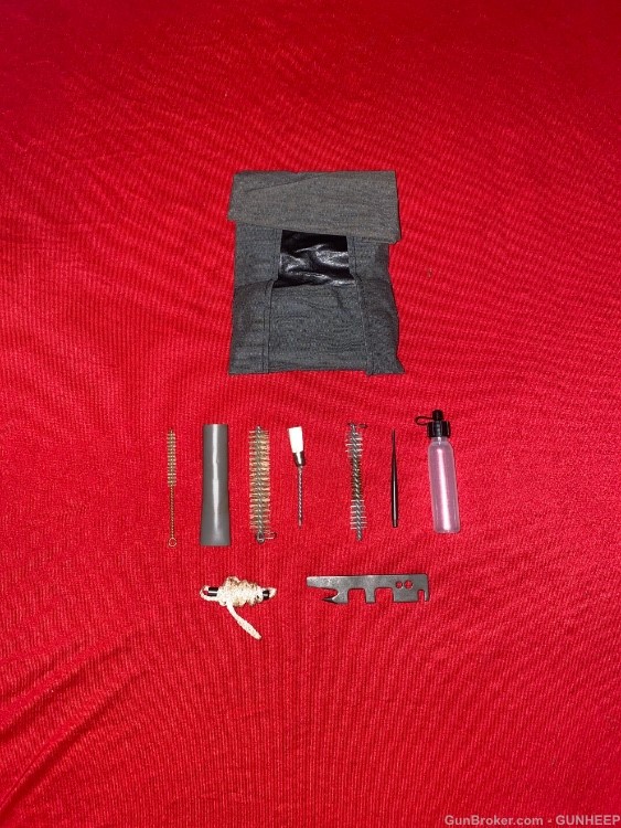 MISCELLANEOUS RIFLE/PISTOL CLEANING KIT-img-0
