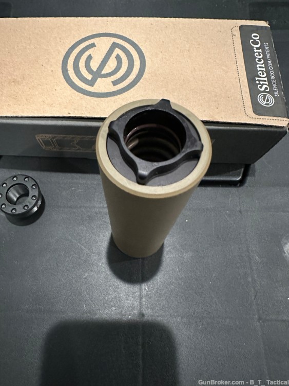 SilencerCo Omega 9K Suppressor 9MM Silencer FDE 5/824 TdPiston mount
