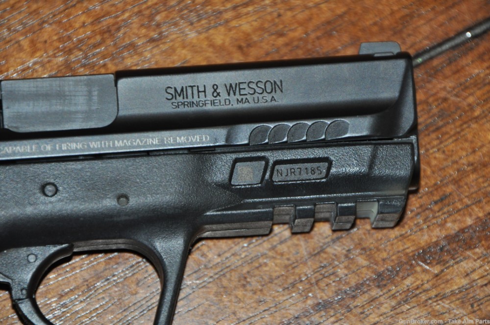 Smith & Wesson M&P9 M2.0 Compact 15rnd Pistol w/ Factory Box-img-10