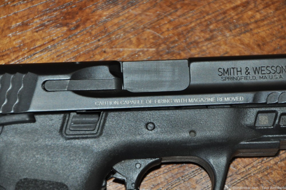 Smith & Wesson M&P9 M2.0 Compact 15rnd Pistol w/ Factory Box-img-11