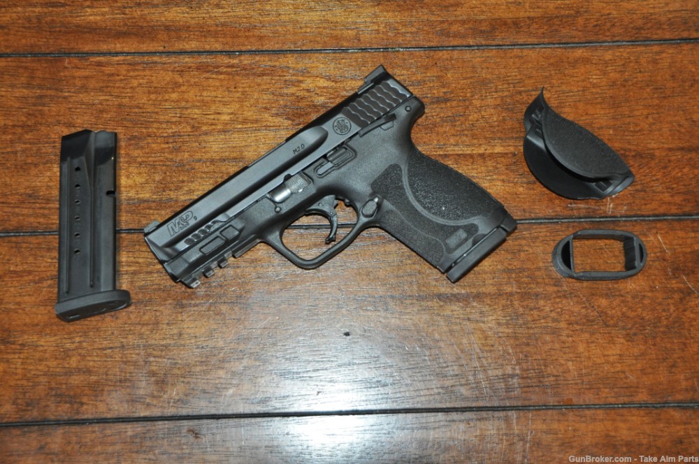 Smith & Wesson M&P9 M2.0 Compact 15rnd Pistol w/ Factory Box-img-0