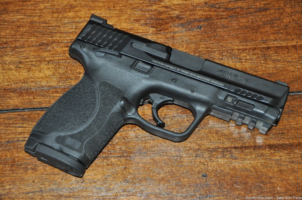 Smith & Wesson M&P9 M2.0 Compact 15rnd Pistol w/ Factory Box-img-9