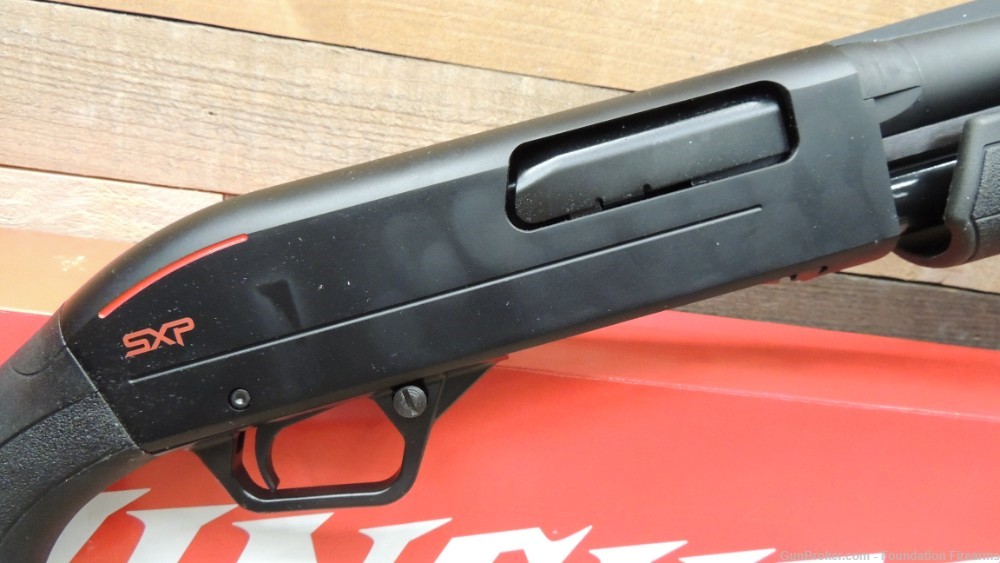 NEW - Winchester SXP Black Shadow - Pump Action 12ga 26" 3 1/2"-img-1