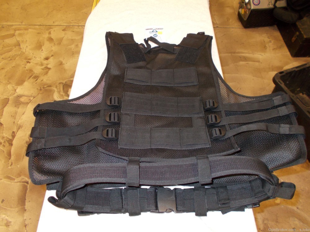 UTG range vest Right Handed-img-2
