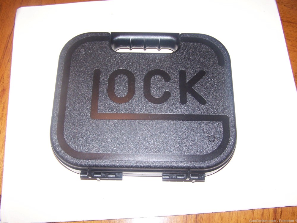 Glock Box w/Brush,Manual&Loader& Lock-img-0