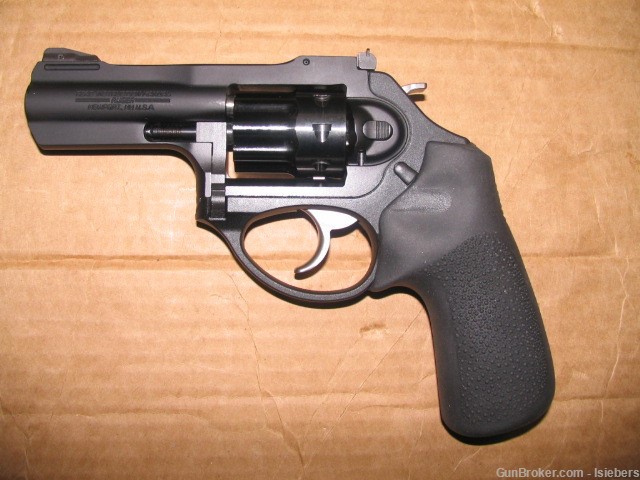 Ruger LCR Revolver 22LR Like  New in Box-img-1