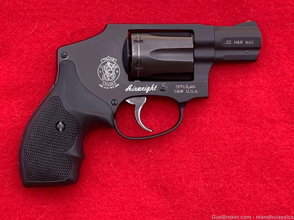 Scarce Smith & Wesson (S&W) 432PD, blued, 32 H&R Mag, Nelson Ford action-img-0