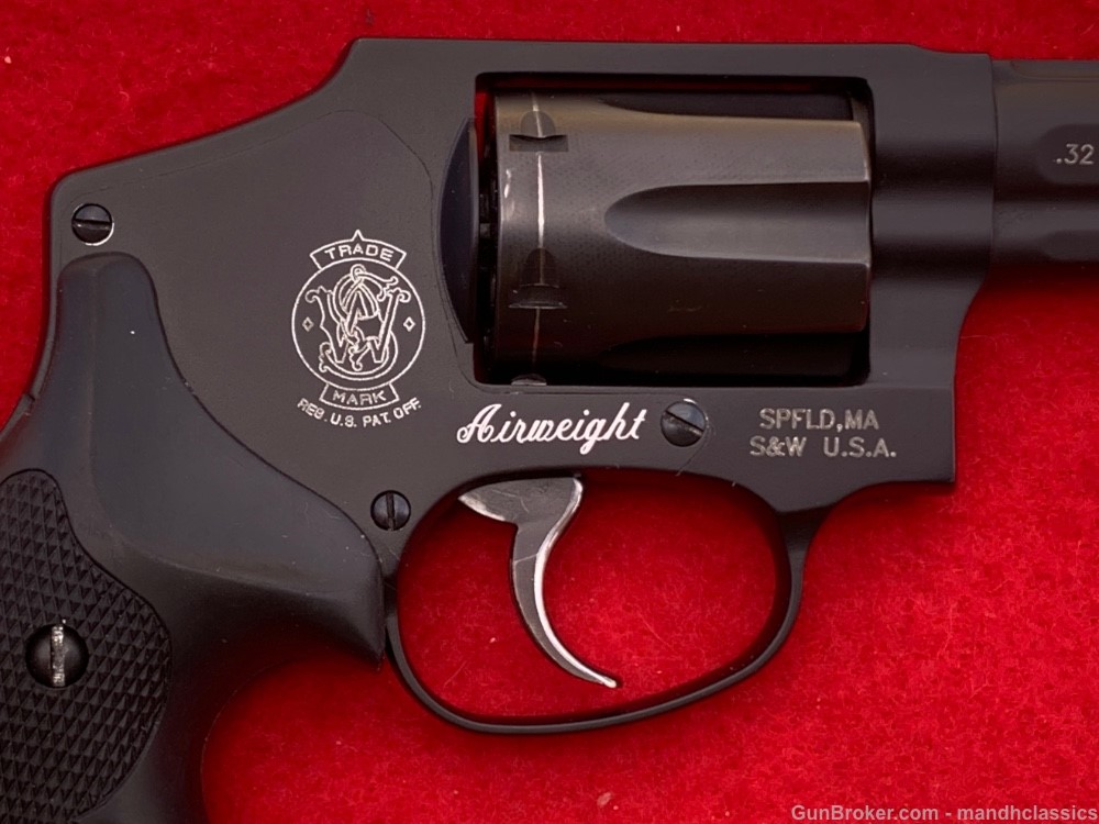 Scarce Smith & Wesson (S&W) 432PD, blued, 32 H&R Mag, Nelson Ford action-img-2