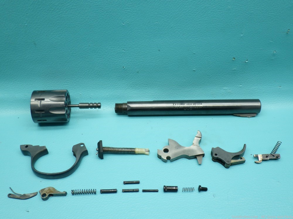 H&R 900 .22 S,L,LR 6"bbl Revolver Repair Parts Kit MFG 1966-img-0