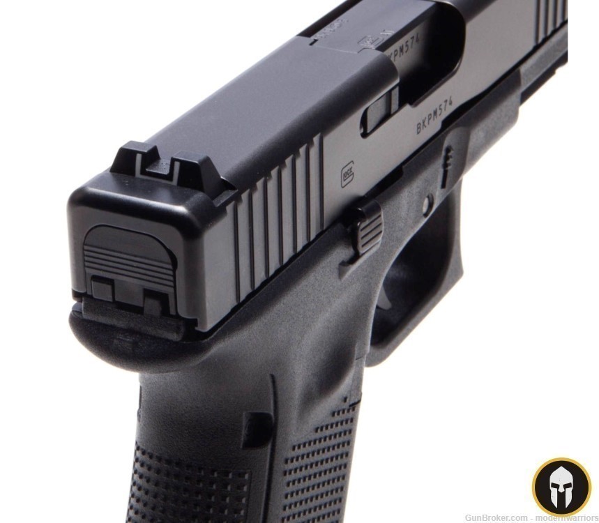 Glock 17 Gen 5 - 4.4" Barrel (9mm) - Front Serrations - Black-img-7