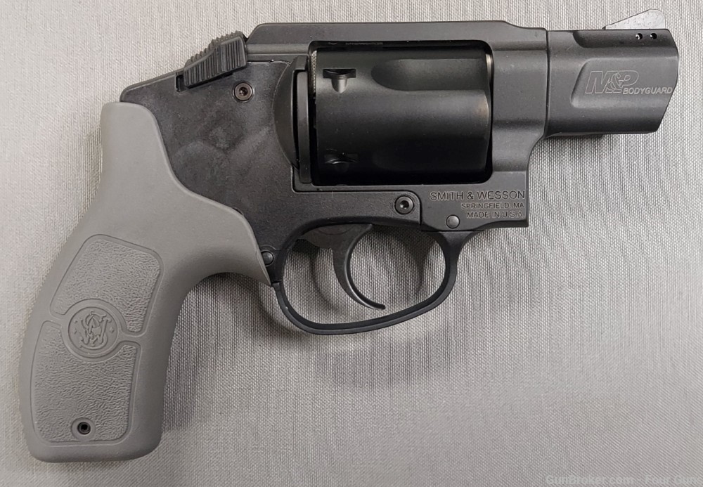 Smith & Wesson Bodyguard Revolver 38 Spl 1.88" Barrel 5 Round 103039-img-1