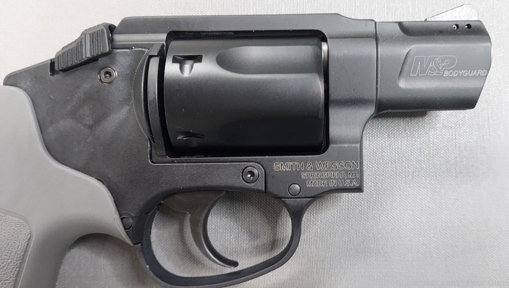 Smith & Wesson Bodyguard Revolver 38 Spl 1.88" Barrel 5 Round 103039-img-2