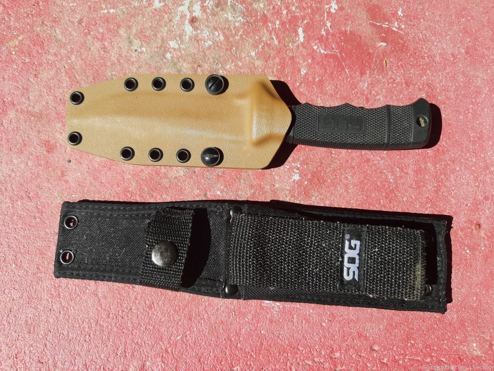 SOG Seal Pup elite knife w/ kydex sheath-img-1