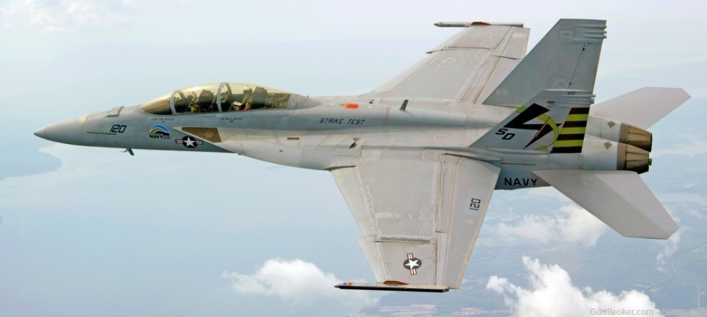 F/A-18F Super Hornet Model Replica (1:100 Scale) (PE+) - U.S. Navy Military-img-4