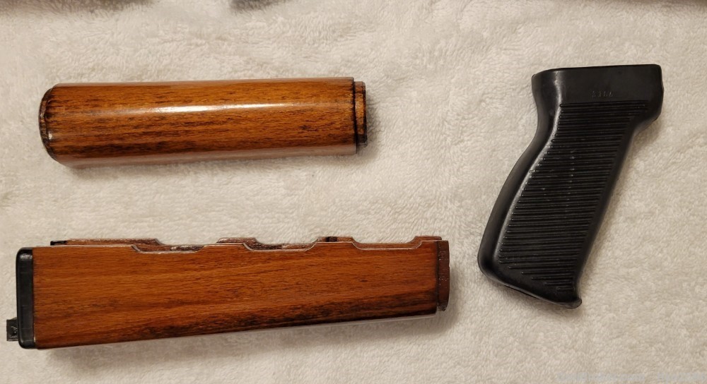 Yugo M-70 or PAP AK-47 Handgaurd Set And Pistol Grip Free Shipping -img-4