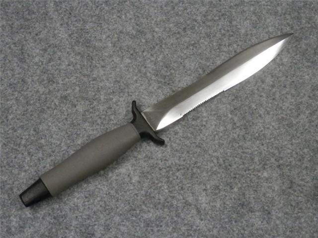 GERBER MARK II SURVIVAL KNIFE WITH SHEATH (1975)-img-6