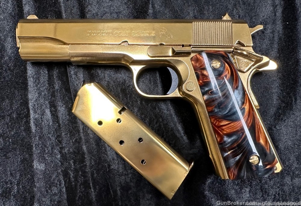 CUSTOM 24KT GOLD COLT 1911C GOVERNMENT, SERIES 70, 45ACP, WITH PEARL GRIPS-img-2