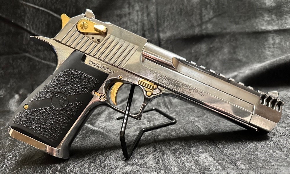 NEW CUSTOM 24KT GOLD/NICKEL PLATED MAGNUM RESEARCH DESERT EAGLE .50AE, 6IN.-img-1