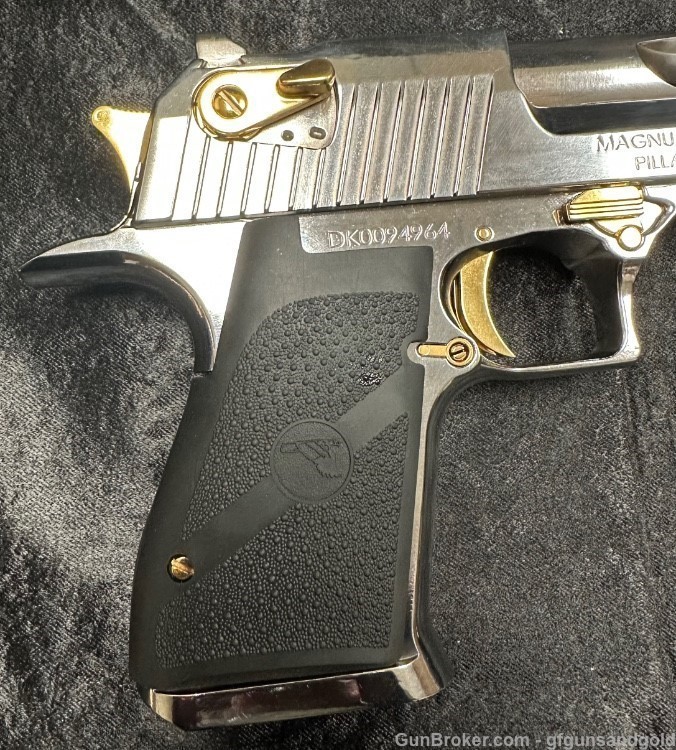 NEW CUSTOM 24KT GOLD/NICKEL PLATED MAGNUM RESEARCH DESERT EAGLE .50AE, 6IN.-img-3