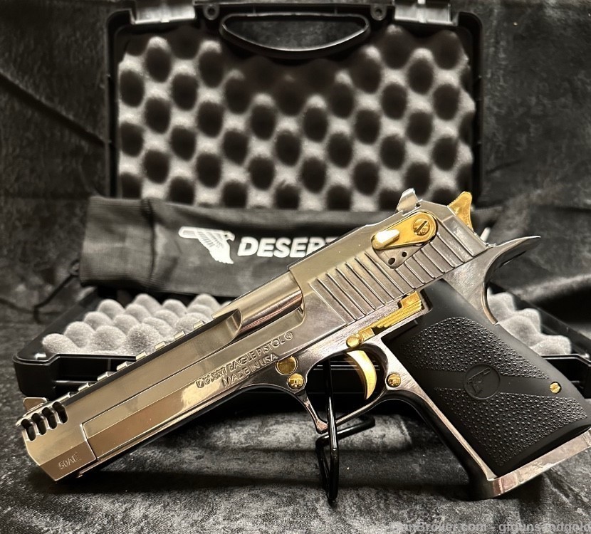 NEW CUSTOM 24KT GOLD/NICKEL PLATED MAGNUM RESEARCH DESERT EAGLE .50AE, 6IN.-img-0
