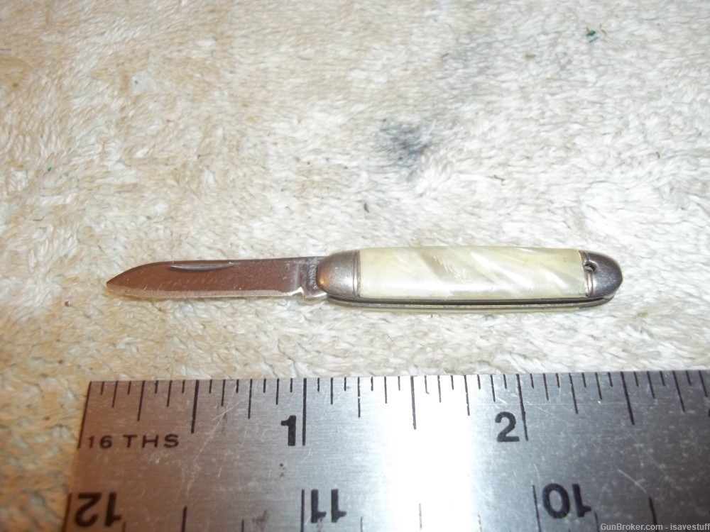 TWO Vintage Gentlemen's Pocket Knives   Colonial & Micro Mini -img-3