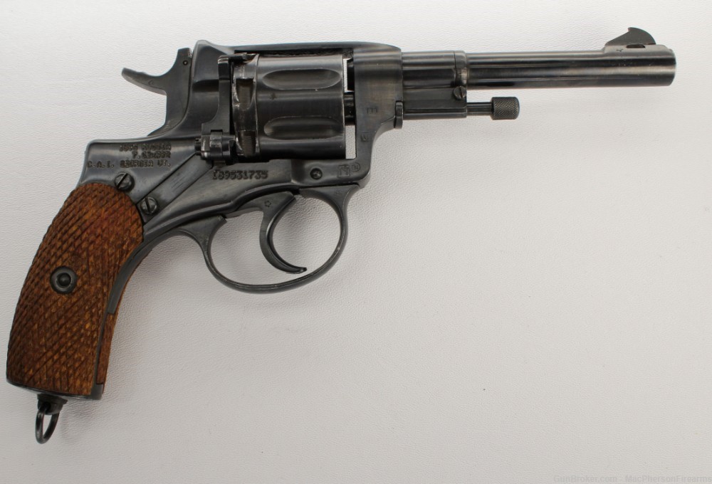 Soviet M1895 Nagant Double Action Revolver by Tula-img-0