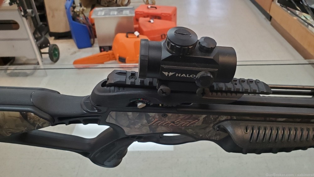 Barnett Jackal crossbow with Halo scope Used-img-1
