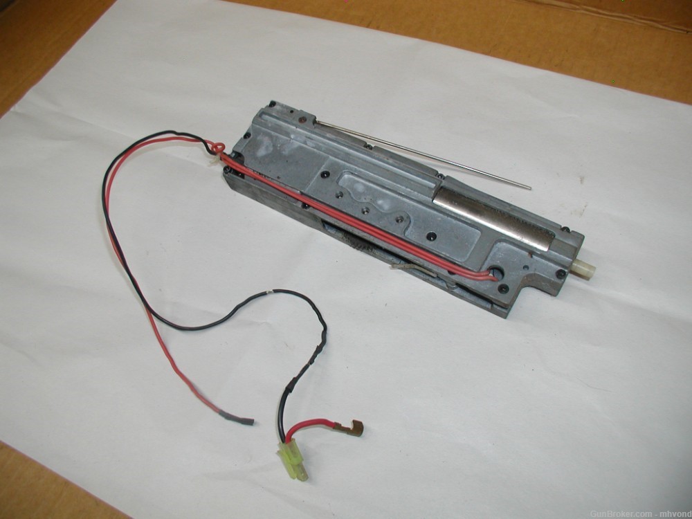 UKArms M249 SAW  Airsoft Rifle - Motor for parts-img-2