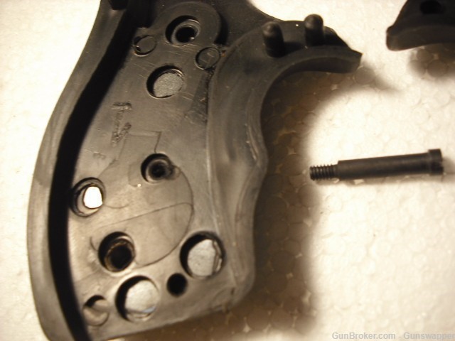Gun Parts Taurus Revolver Grips & Screw Part No Reserve-img-3