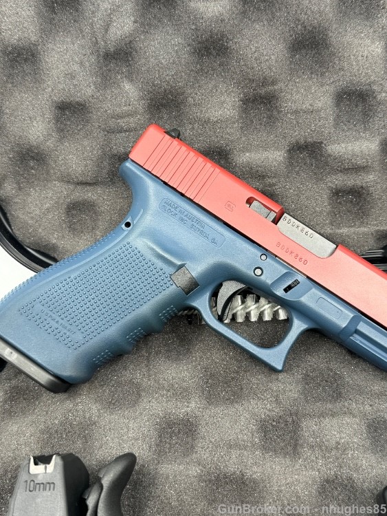 Glock 20 Gen 4 10mm 4.6'' Blue and Red Cerakote-img-8