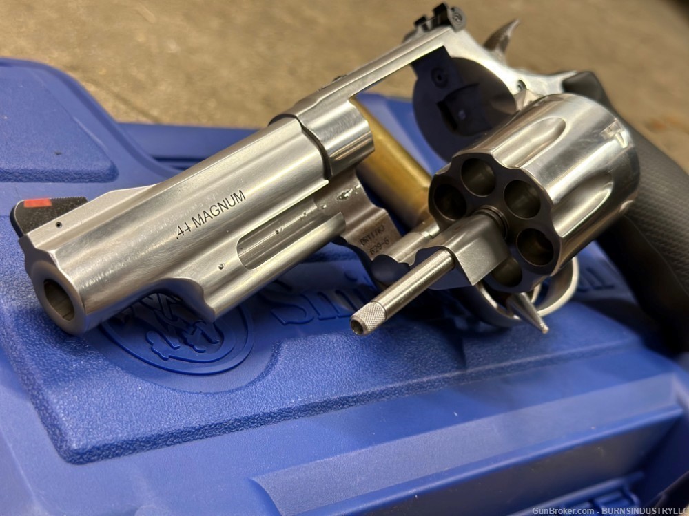 Smith & Wesson 629 4" Wesson & Smith 629 44MAG S&W 44MAG 163603-img-12