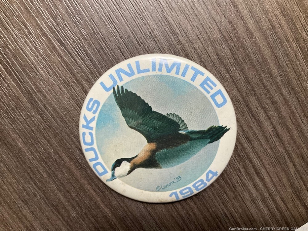 Vintage ducks unlimited pin button du hunting art 1984 promotional -img-0
