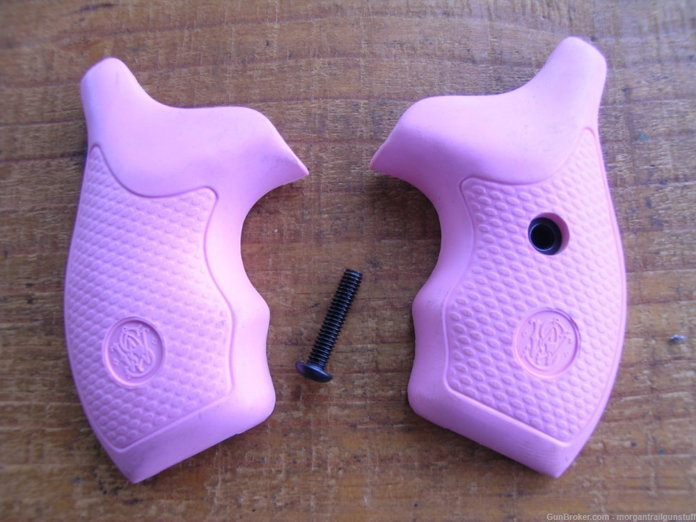413120000 SMITH & WESSON J FRAME ROUND BUTT PINK RUBBER GRIPS -img-5