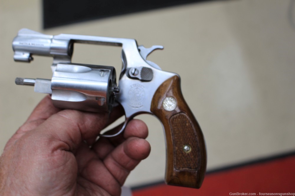 Smith & Wesson model 60 Stainless  No Dash-img-4