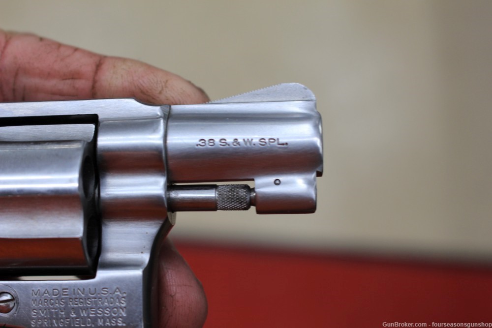 Smith & Wesson model 60 Stainless  No Dash-img-2