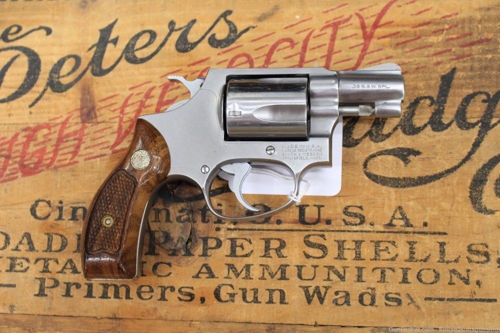 Smith & Wesson model 60 Stainless  No Dash-img-1