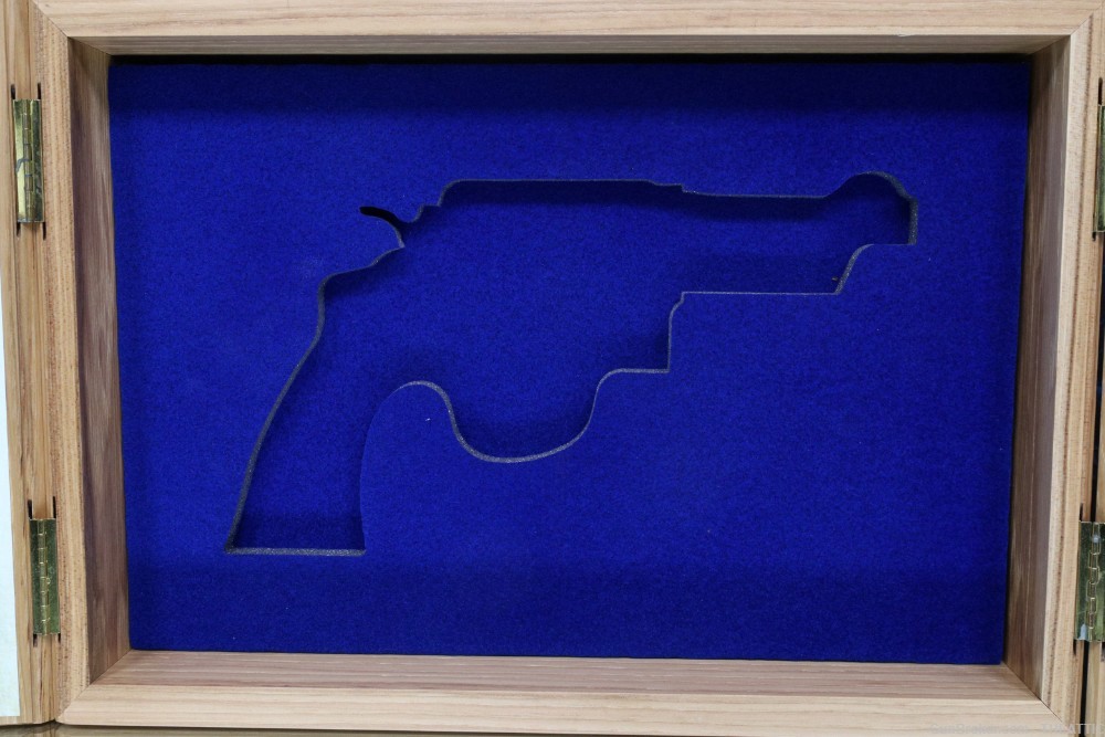 SMITH & WESSON N-TX .357 MAGNUM REVOLVER TX RANGERS CASE AND DISPLAYBOX-img-38