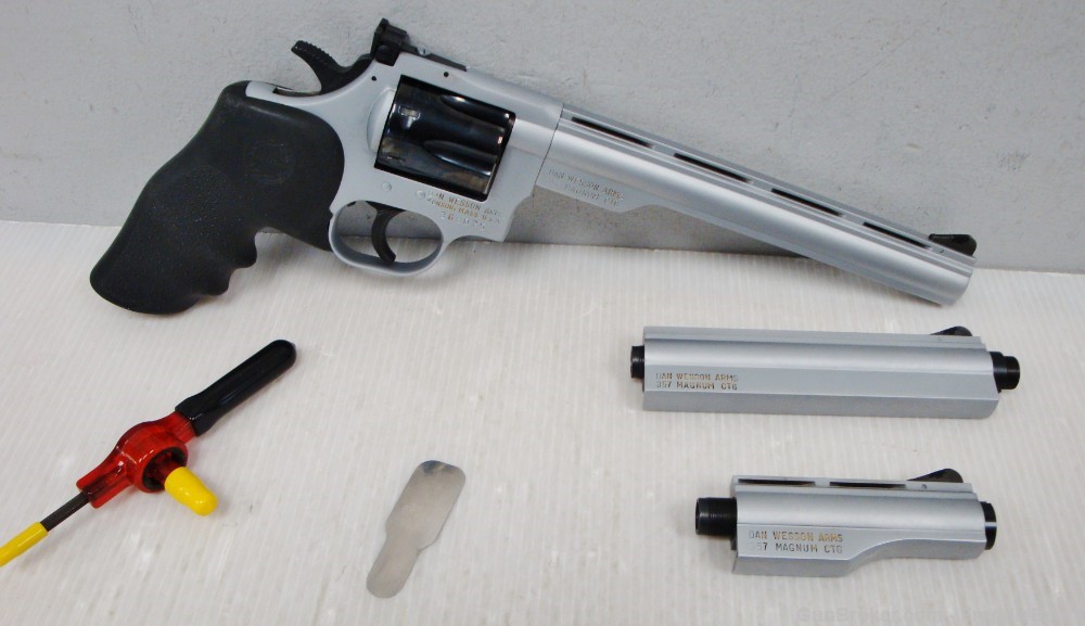 Dan Wesson DW 715 Revolver .357 Mag Pistol Pack Stainless With 3 Barrels -img-1