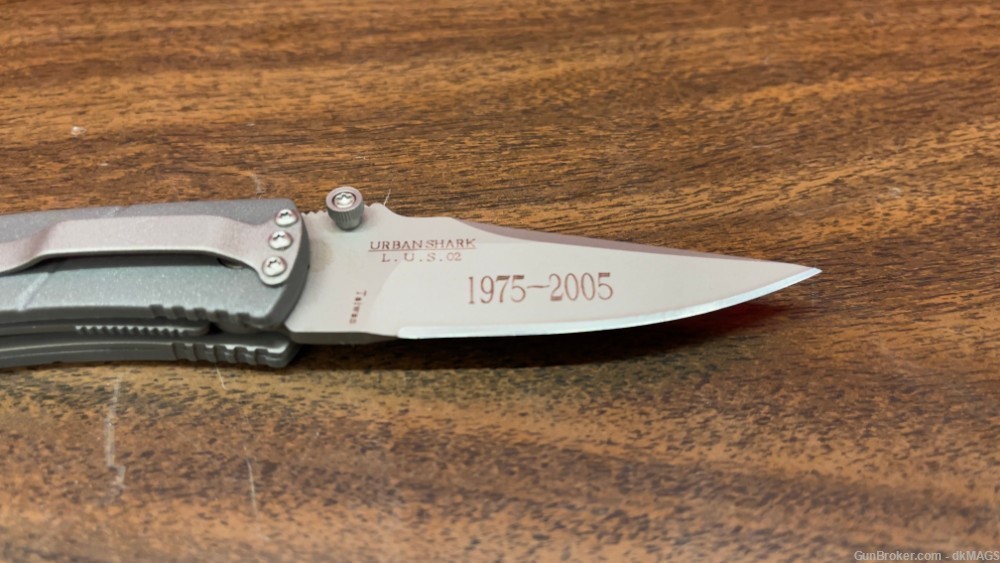 CRKT Columbia River Knife & Tool NRA-ILA Lightfoot Urban Shark Knife -img-6