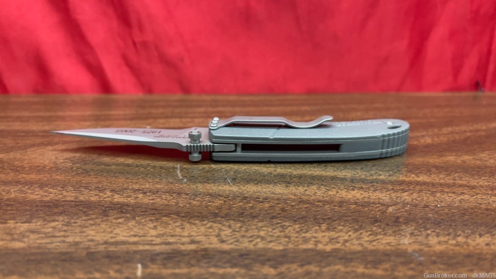 CRKT Columbia River Knife & Tool NRA-ILA Lightfoot Urban Shark Knife -img-9
