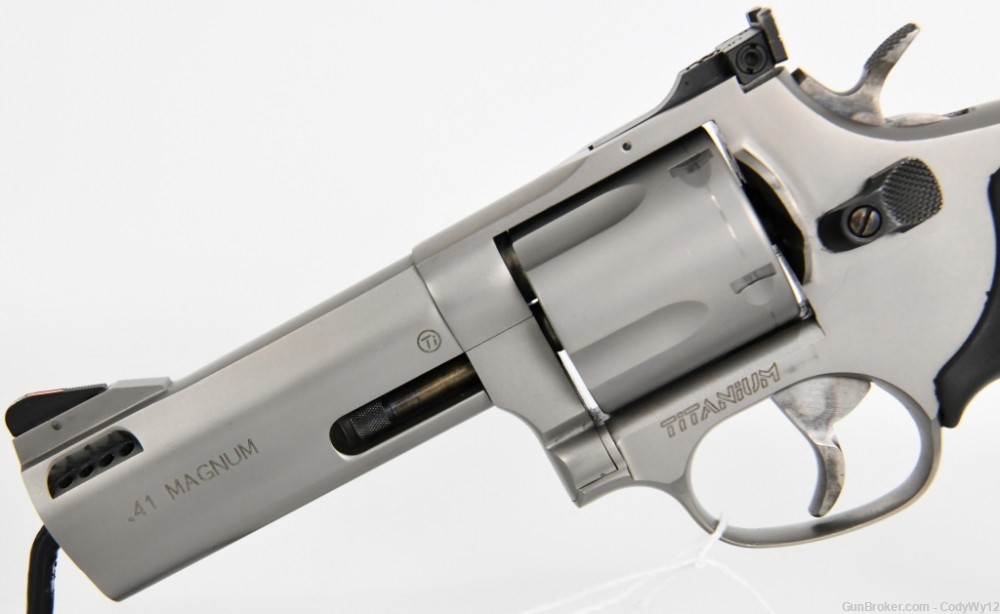 Extremely Rare Taurus Total Titanium Tracker Model 425 .41 Magnum-img-2
