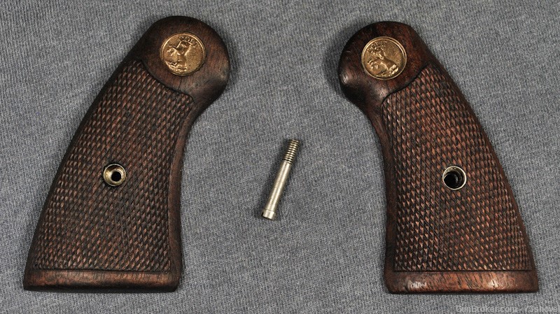 COLT FACTORY EARLY OFFICERS MODEL WALNUT GRIPS-img-0