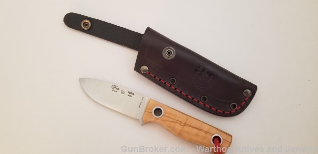 M. NIETO Fixed Knife. Olive Wood Handle. Vanadium Stainless Steel Blade.N14-img-0
